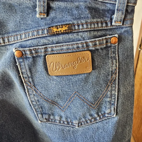 VINTAGE Wrangler 90's Distressed Jeans - Picture 7 of 8